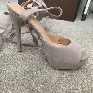 Guess Women’s Kassie Platform